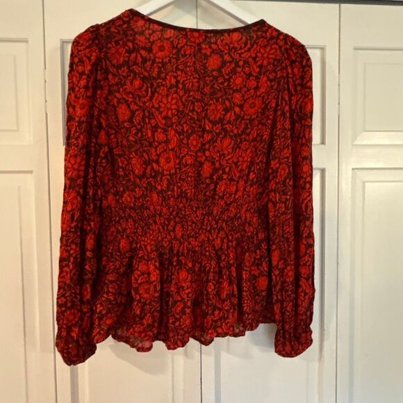 Knox Rose NWT red smocked back floral blouse size M - Picture 11 of 11